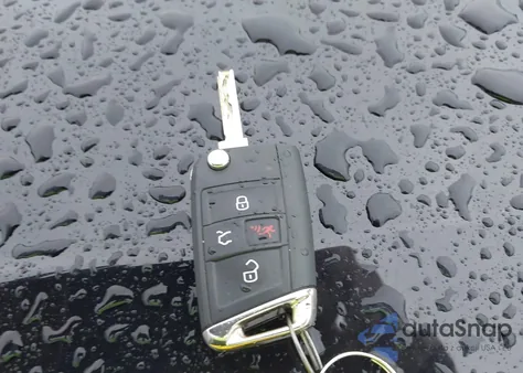 2020 Volkswagen Tiguan 2.0T Se/2.0T Se R-Line Black/2.0T Sel from USA, damaged, VIN 3VV3B7AX5LM055607